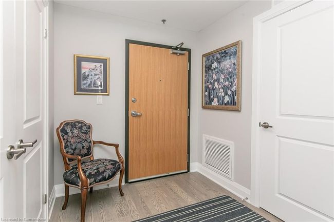 205 - 249 Grey Silo Rd, House attached with 2 bedrooms, 2 bathrooms and 1 parking in Waterloo ON | Image 9