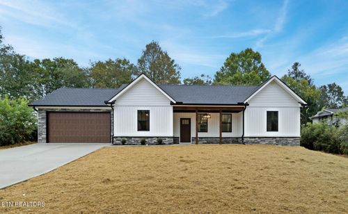 320 Dahlia Dr, Knoxville, TN, 37918-3142 | Card Image