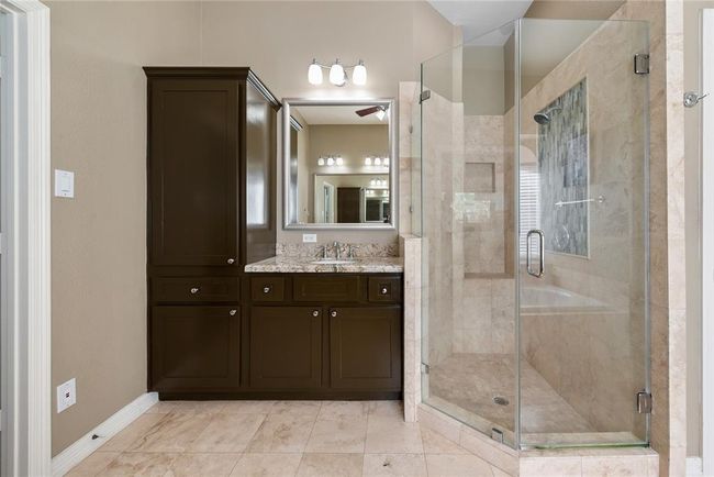 9519 Woodcliff Lake Dr, House other with 5 bedrooms, 5 bathrooms and 4 parking in Spring TX | Image 20