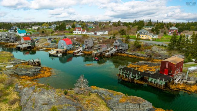 125 The Point Rd, Home with 2 bedrooms, 3 bathrooms and null parking in Blue Rocks NS | Image 36