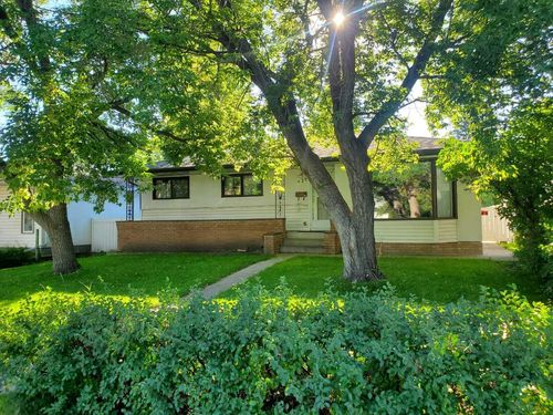 439 Arlington Dr Se, Calgary, AB, T2H1S4 | Card Image