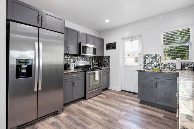 422 49 Th St, House other with 2 bedrooms, 1 bathrooms and null parking in West Palm Beach FL | Image 13