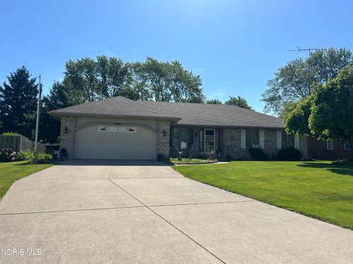 126 Luella St, Oregon, OH, 43616-1653 | Card Image