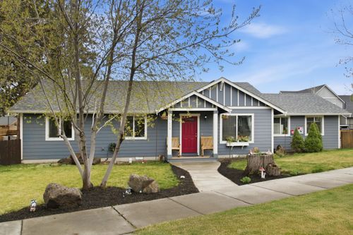 61370 Fairfield Dr, Bend, OR, 97702-2738 | Card Image