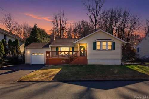 87 Capt Shankey Dr, Garnerville, NY, 10923-1324 | Card Image