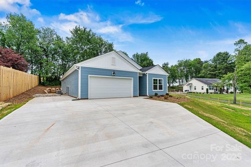 3567 Farmfield Dr, Claremont, NC, 28610-9797 | Card Image
