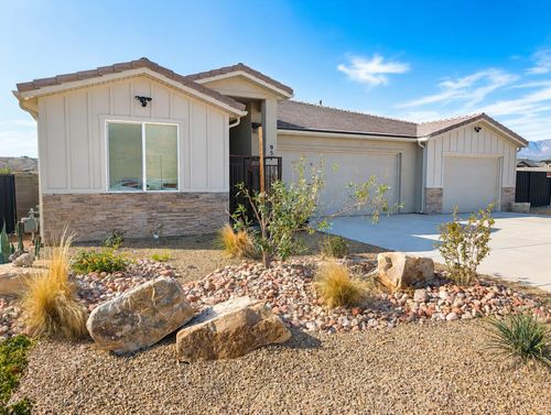 a-951 N Main St, La Verkin, UT, 84745 | Card Image