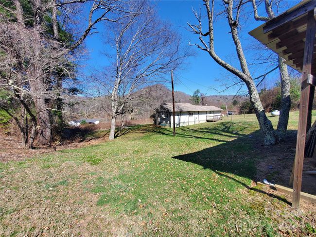 57 Paul Ridge Rd, House other with 3 bedrooms, 1 bathrooms and null parking in Newland NC | Image 37