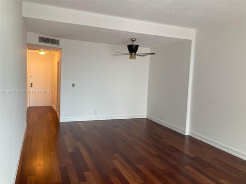 ph108-18151 Ne 31st Ct, Aventura, FL, 33160-2660 | Card Image