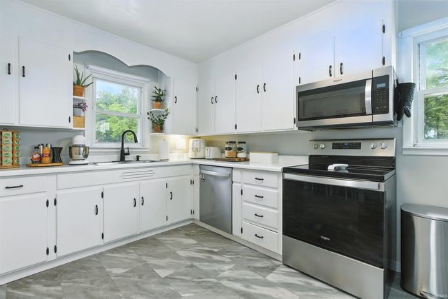 6049 E Mineral Koleen Rd, House other with 3 bedrooms, 1 bathrooms and null parking in Bloomfield IN | Image 21
