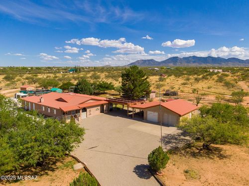 3173 W Williams Rd, Benson, AZ, 85602-7666 | Card Image
