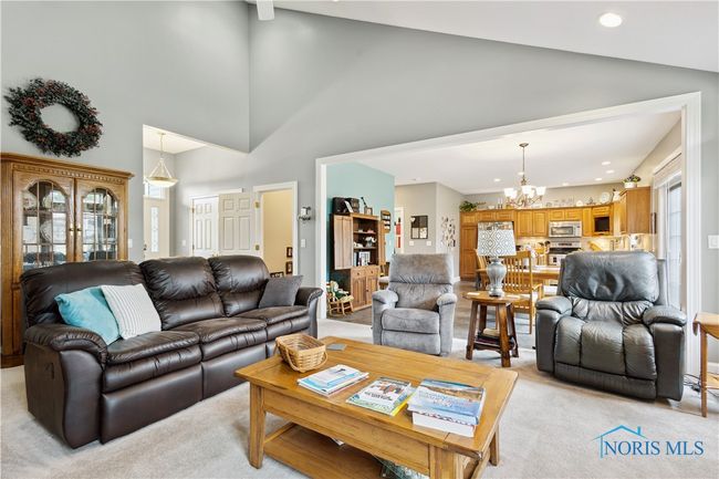 UNIT-113 - 1121 Town Line Rd, Condo with 2 bedrooms, 3 bathrooms and 4 parking in Bryan OH | Image 9