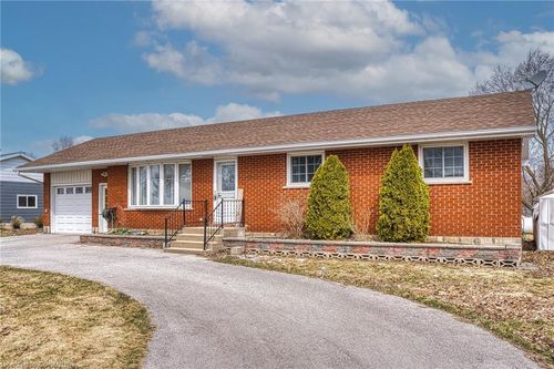 26 Thomas St, Allenford, ON, N0H1A0 | Card Image