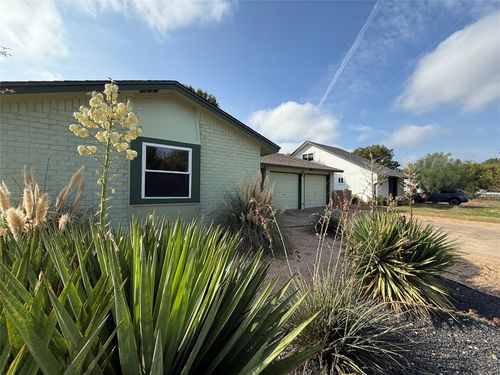 411 Buckboard Blvd, Round Rock, TX, 78681-6902 | Card Image