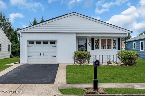 380 Port Royal Dr, Berkeley, NJ, 08757-5907 | Card Image