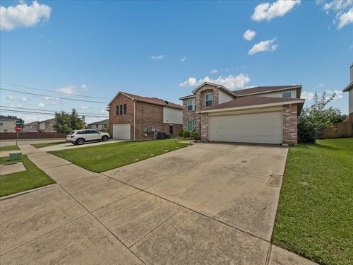 3107 Teodoro Dr, Grand Prairie, TX, 75052-8751 | Card Image