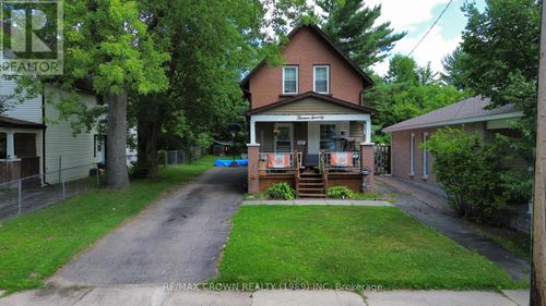 1370 Gorman St, North Bay, ON, P1B2Y4 | Card Image
