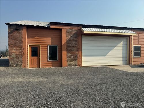 725 S Columbia St, Wenatchee, WA, 98801-6114 | Card Image