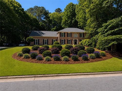 890 Ferncroft Ct, Roswell, GA, 30075-1394 | Card Image