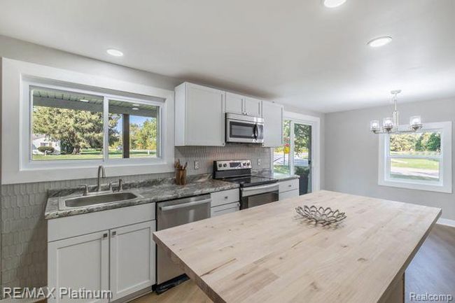 8001 Beecher Rd, House other with 4 bedrooms, 2 bathrooms and null parking in Clayton Twp MI | Image 8