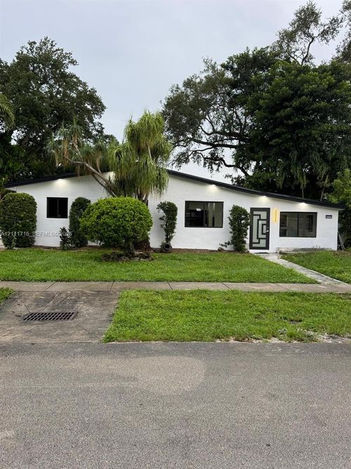 0-4120 Sw 31st Dr, West Park, FL, 33023-5642 | Card Image
