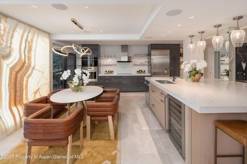 unit-110-617 E Cooper Ave, Aspen, CO, 81611-2011 | Card Image