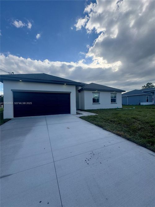 748-748 Chestnut St E, Lehigh Acres, FL, 33974-9652 | Card Image