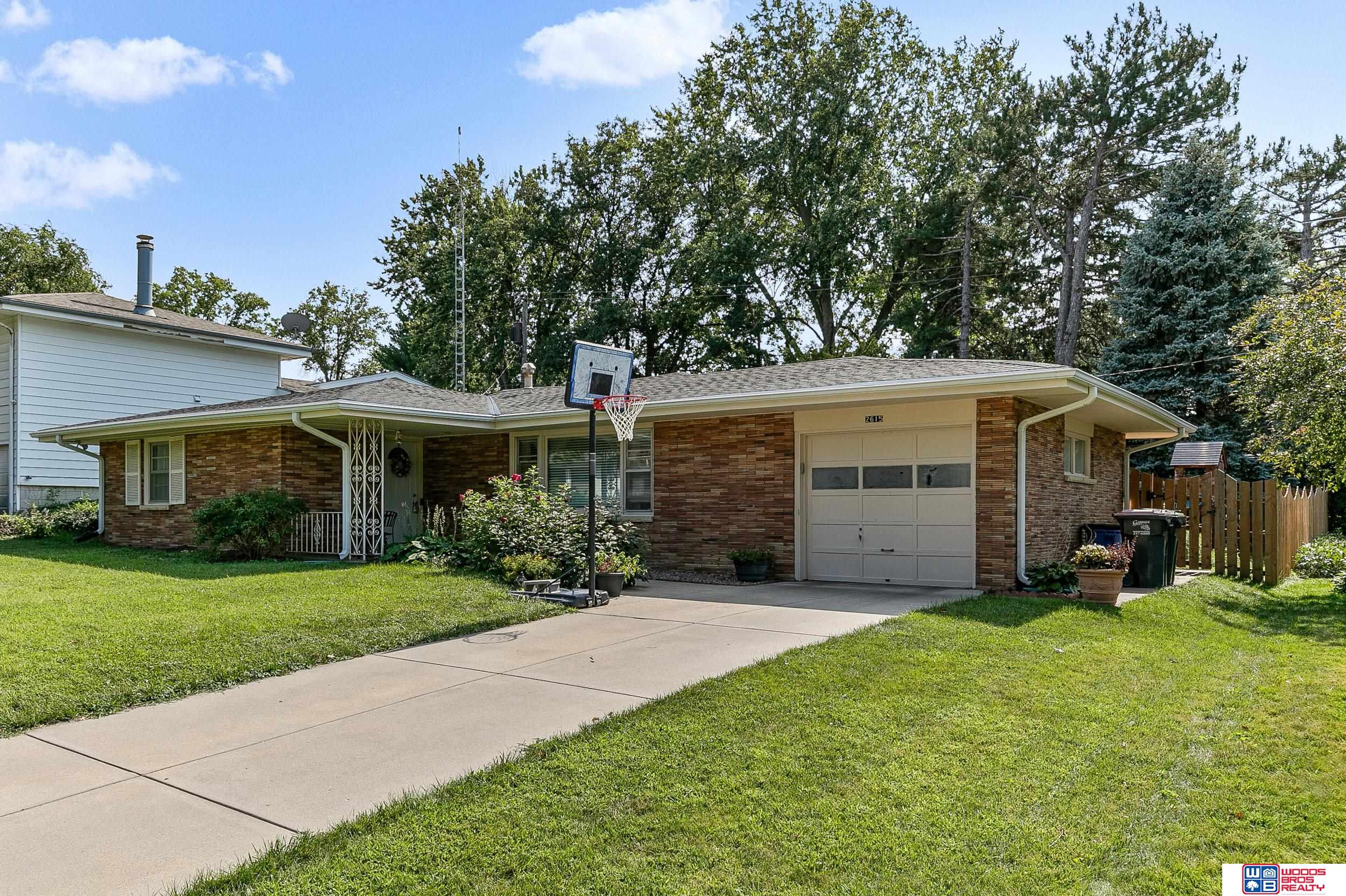 Antelope Cir, Lincoln, NE 68506