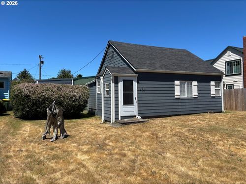 467 Kingwood St, Florence, OR, 97439-9361 | Card Image