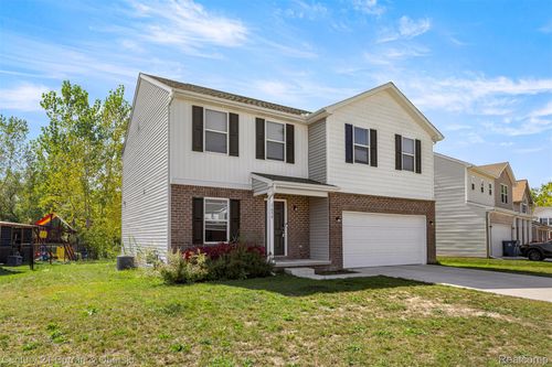 1659 Greenway Dr, Ypsilanti, MI, 48198-3570 | Card Image