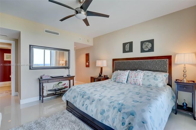 APT-703 - 1 N Ocean Blvd, Condo with 2 bedrooms, 3 bathrooms and null parking in Pompano Beach FL | Image 19
