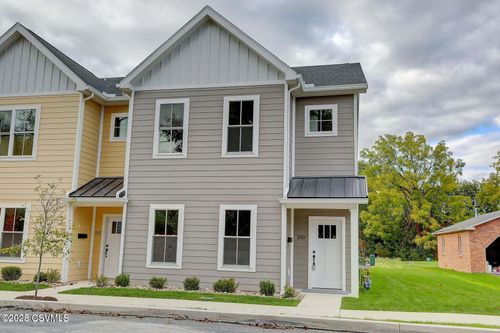 210 Saint Anthony St, Lewisburg, PA, 17837-1516 | Card Image
