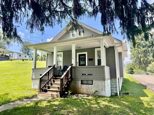 1118 Conaway St, Fairmont, WV, 26554-4202 | Card Image