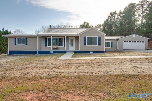 365 Ne Morris Rd, Laceys Spring, AL, 35754-3942 | Card Image