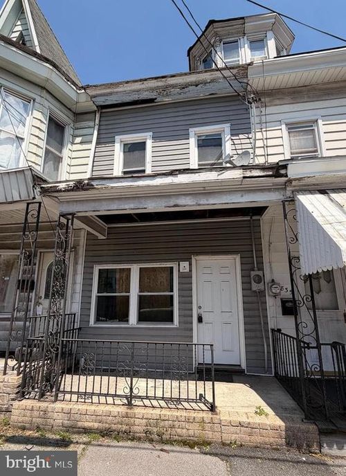 833 E Centre St, MAHANOY CITY, PA, 17948-2905 | Card Image