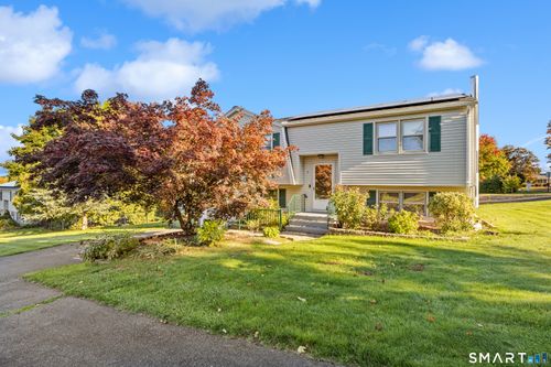 7 Red Fox Ln, Meriden, CT, 06451-4946 | Card Image