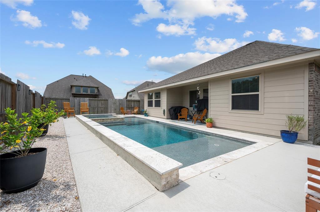 Village Circle Dr, Dayton, TX 77535