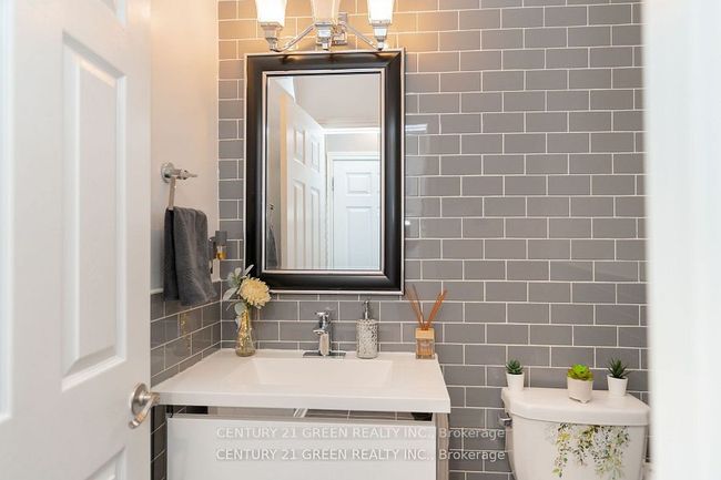 94 Snowling Dr, House attached with 6 bedrooms, 4 bathrooms and 2 parking in Ajax ON | Image 19