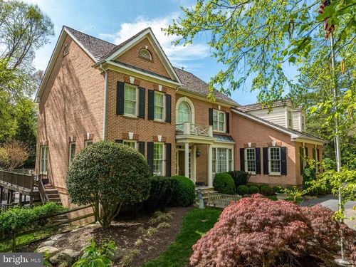 801 Olde Georgetown Ct, Great Falls, VA, 22066-2700 | Card Image
