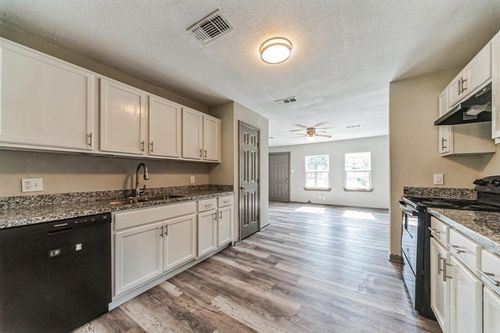 238 Birch St, Lake Jackson, TX, 77566-4230 | Card Image