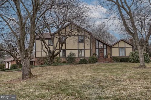 1 Banbury Rd, Hummelstown, PA, 17036-9543 | Card Image