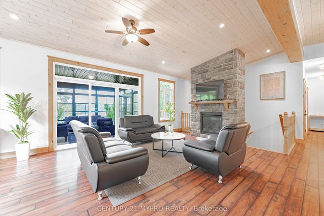 38 Pheasant St, House other with 4 bedrooms, 3 bathrooms and 4 parking in Omemee ON | Image 10