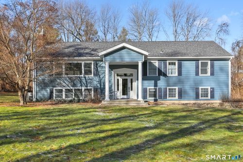 300 Buttery Road, Norwalk, CT, 06850 | Card Image