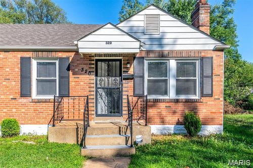 320 Newell Dr, Saint Louis, MO, 63135-1858 | Card Image
