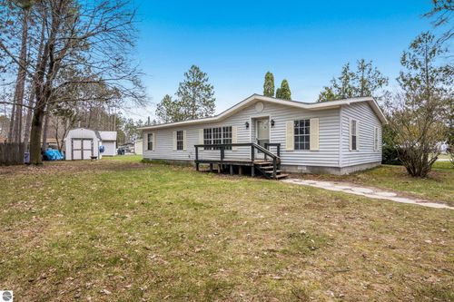 3504 Needle Dr S, Traverse City, MI, 49685-9304 | Card Image