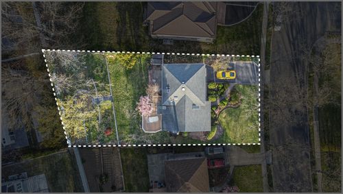 62 Crest Rd, New Hyde Park, NY, 11040-1140 | Card Image