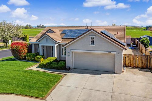 2361 Canyon Creek Trl, Plumas Lake, CA, 95961-9002 | Card Image