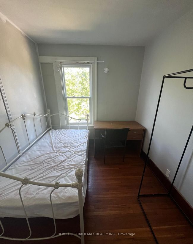 329 Rankin Ave, House other with 8 bedrooms, 3 bathrooms and 4 parking in Windsor ON | Image 24