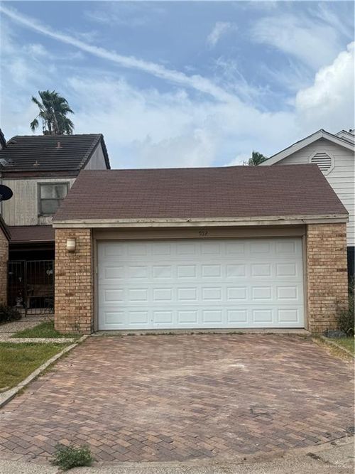 702 Windsor Glen Dr, Mission, TX, 78572-2973 | Card Image