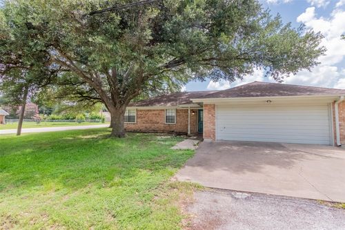 923 N Hull St, Caldwell, TX, 77836-1354 | Card Image